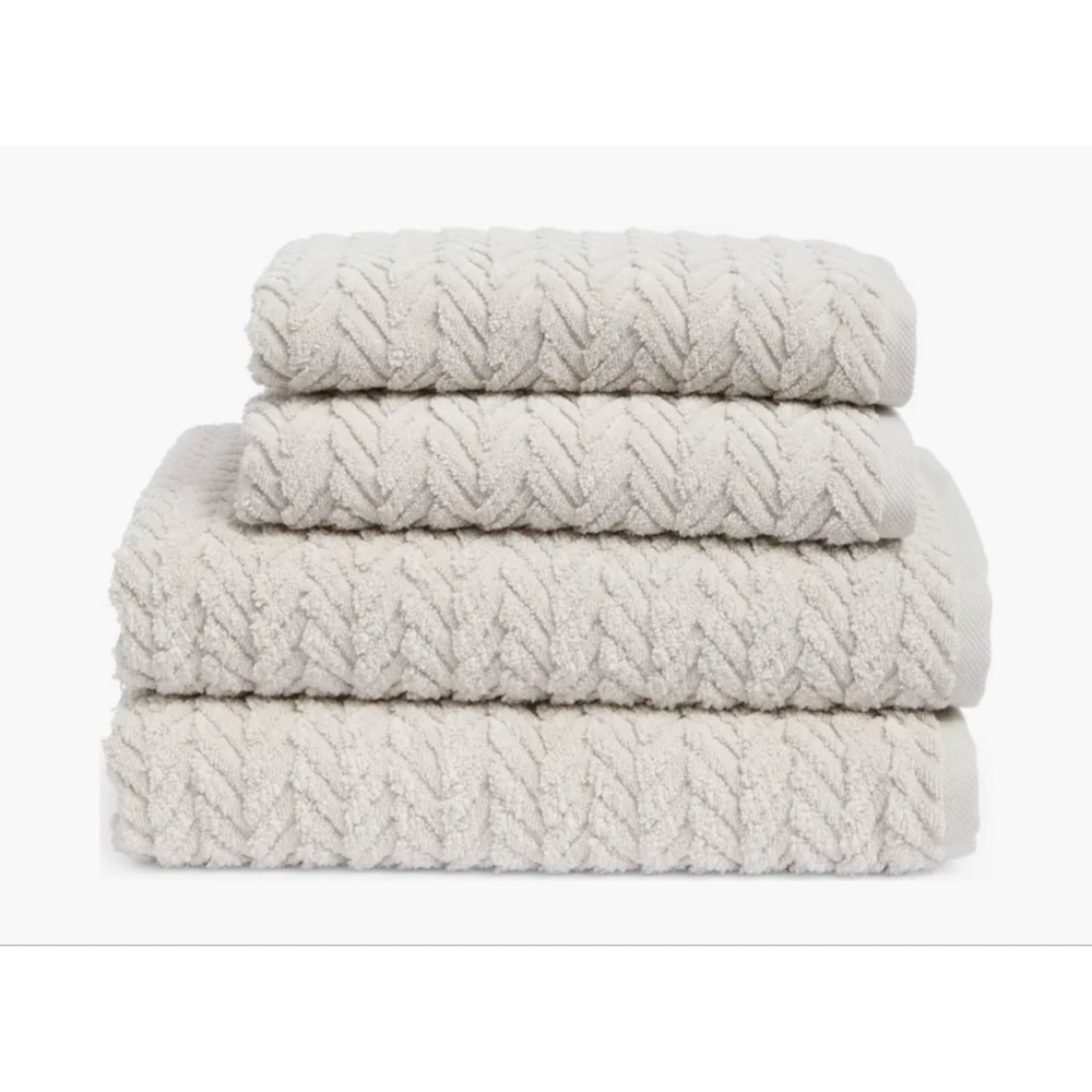NWT Matouk Seville Hand Towel (1) in Marble